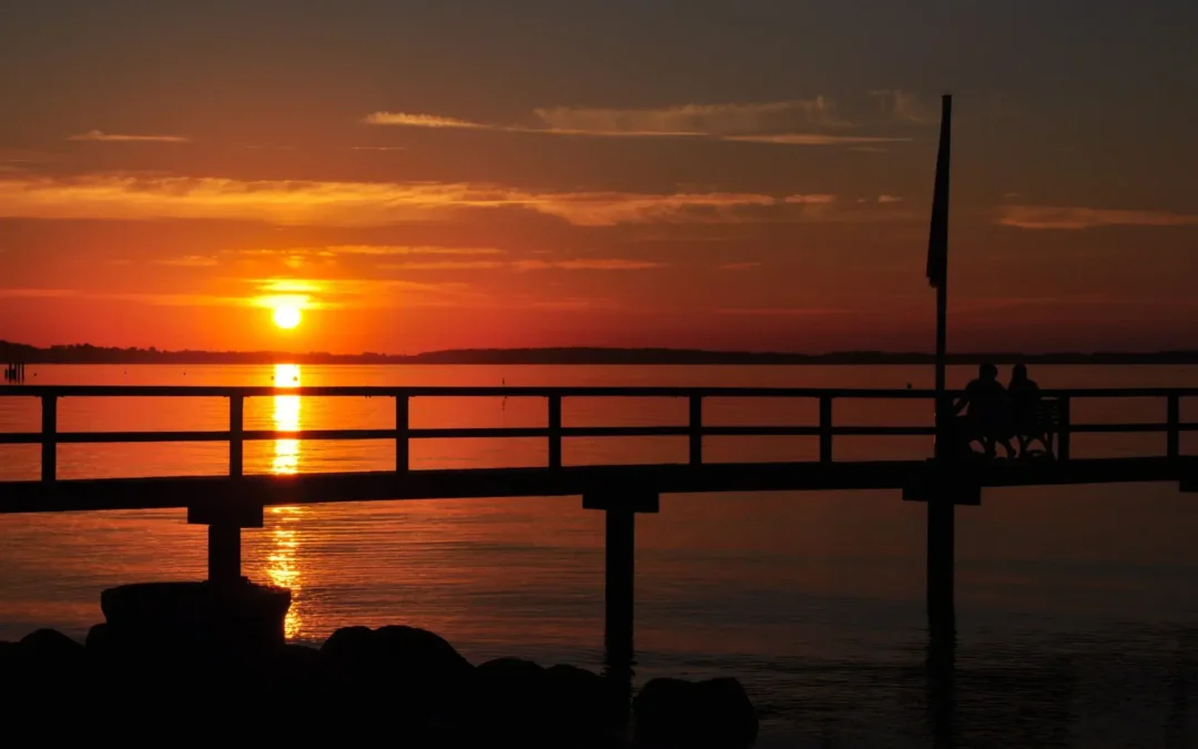 Romantische Abendstimmung am Steg